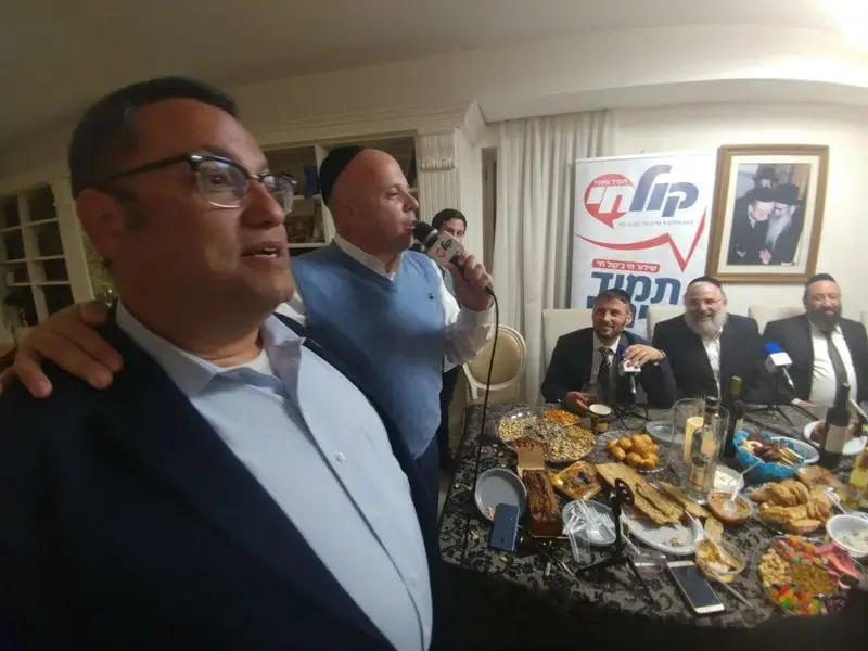 טוקר