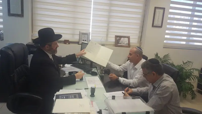 הרב לאו מכירת חמץץ