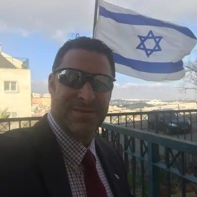 ארי פולד
