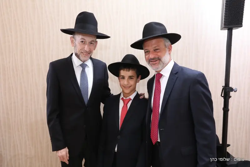 בר מצוה לבן של בצלאל קאהן צילום שלומי כהן (66)