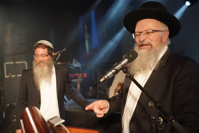 התוועדות ט''ו בשבט הרב יוסיפון צילום הלל מאיר (18)