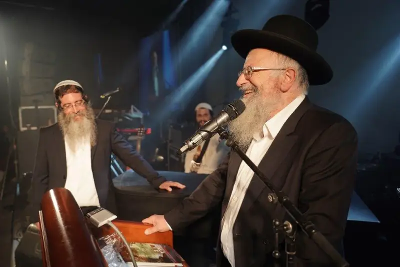 התוועדות ט''ו בשבט הרב יוסיפון צילום הלל מאיר (19)