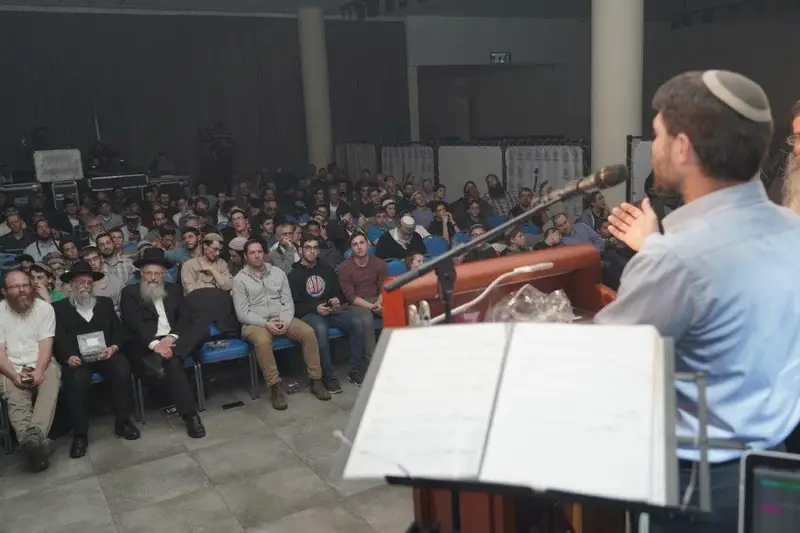 התוועדות ט''ו בשבט הרב יוסיפון צילום הלל מאיר (28)