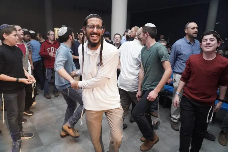 התוועדות ט''ו בשבט הרב יוסיפון צילום הלל מאיר (39)