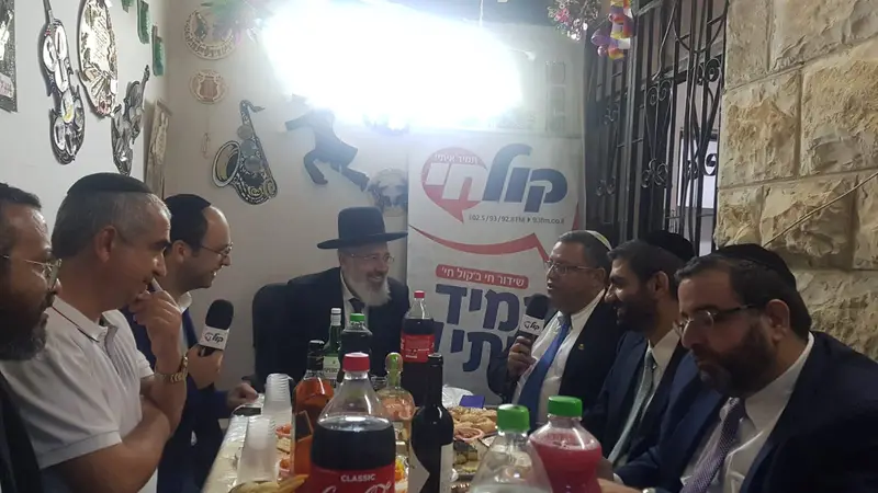 ליאון מצחיק