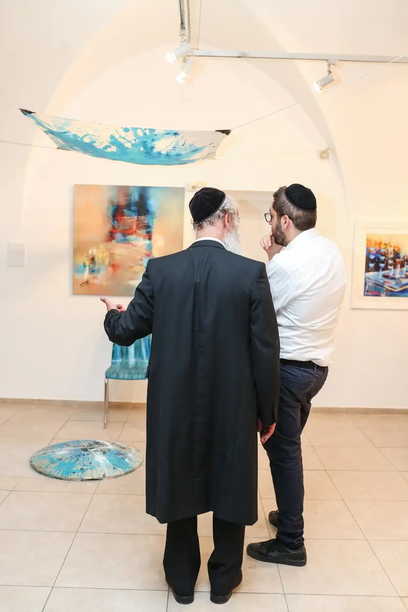 תורגמן בתערוכה