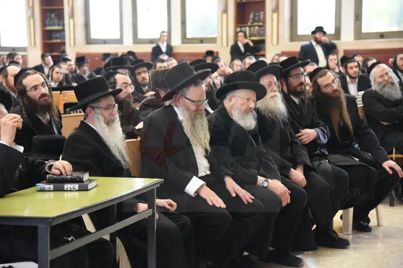 שיעור תורה משה וגלדשטיין  בית כנסת