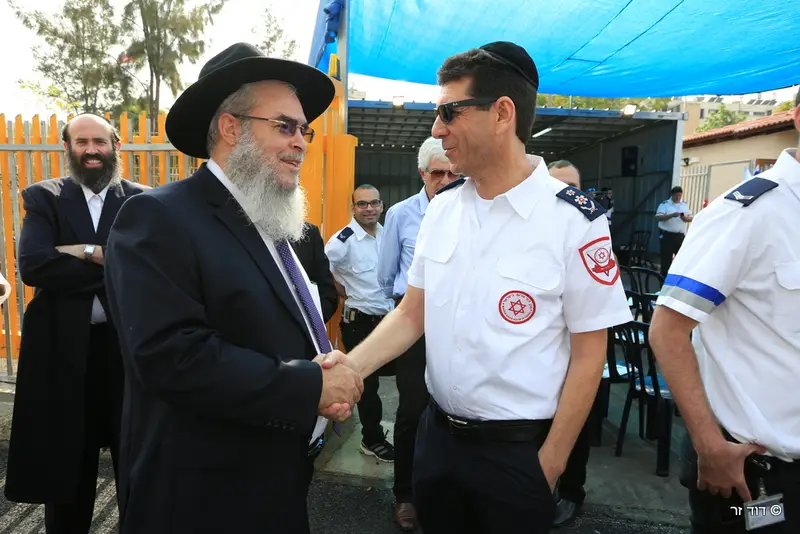 צ'ולק אלי בין דוד זר