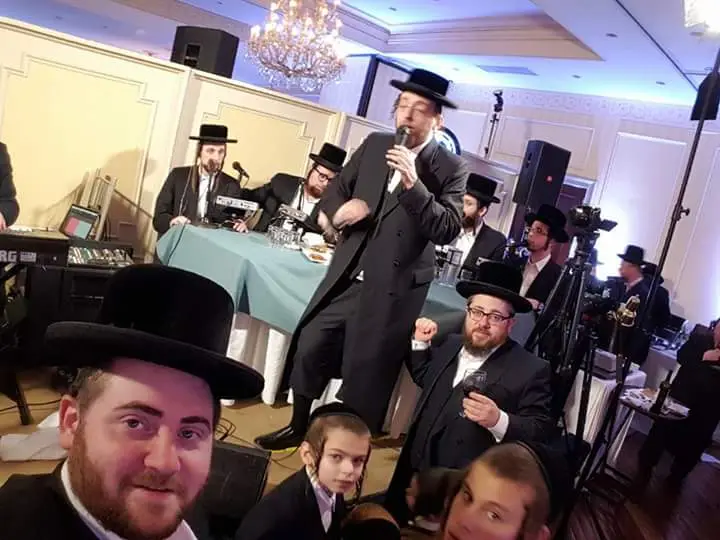 אהרלה סמט