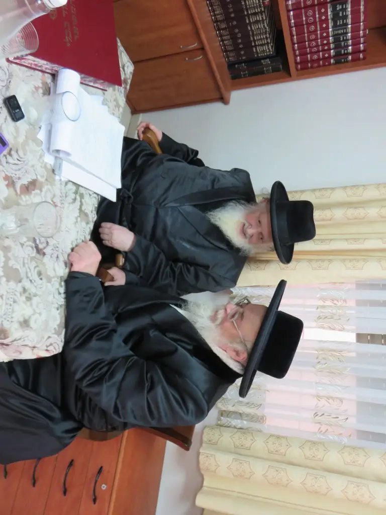 בסוד שיח עם האדמור מתולדות אהרון