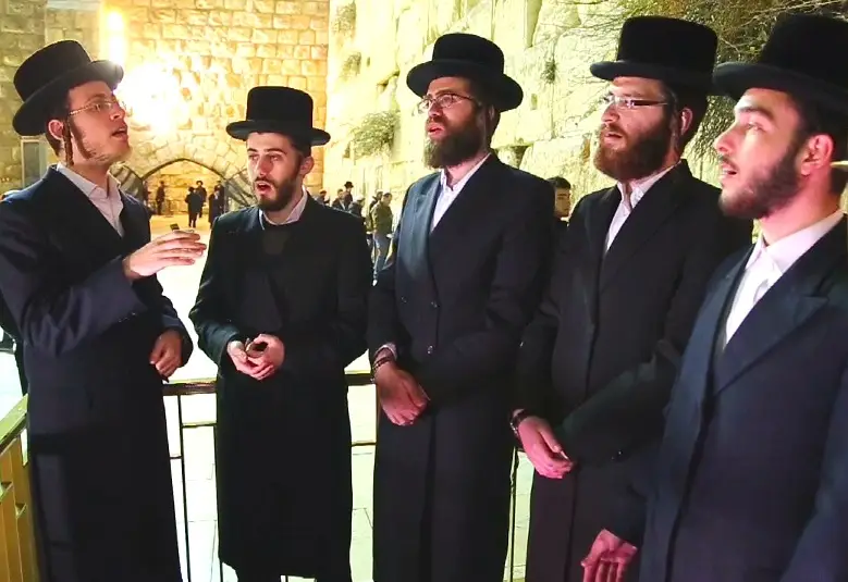 מקהלה, בעלי המנגנים, חנוכה (4)