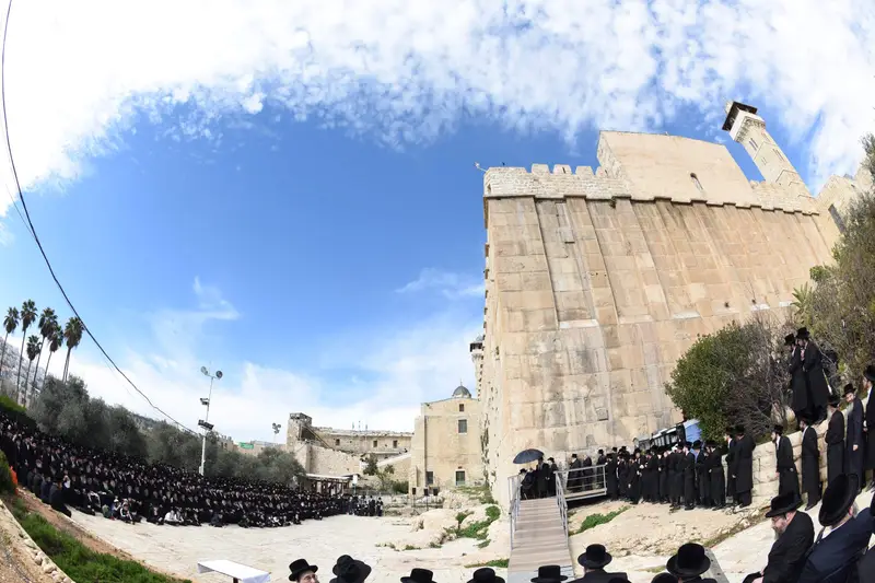 משה גולדשטיין סקווירא חברון קבר רחל (10)