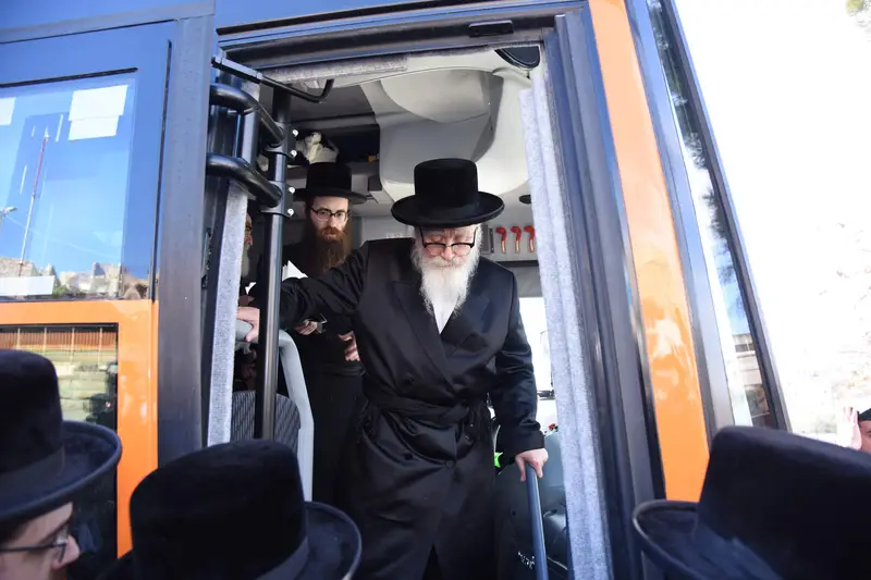 משה גולדשטיין סקווירא חברון קבר רחל (2)
