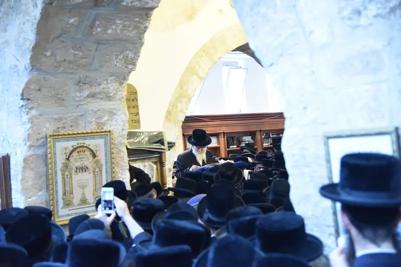 משה גולדשטיין סקווירא חברון קבר רחל (24)