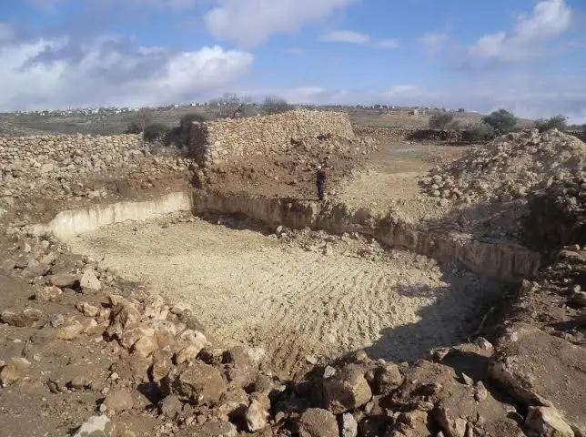 עבודות עפר באתר חירבת מרג'ום