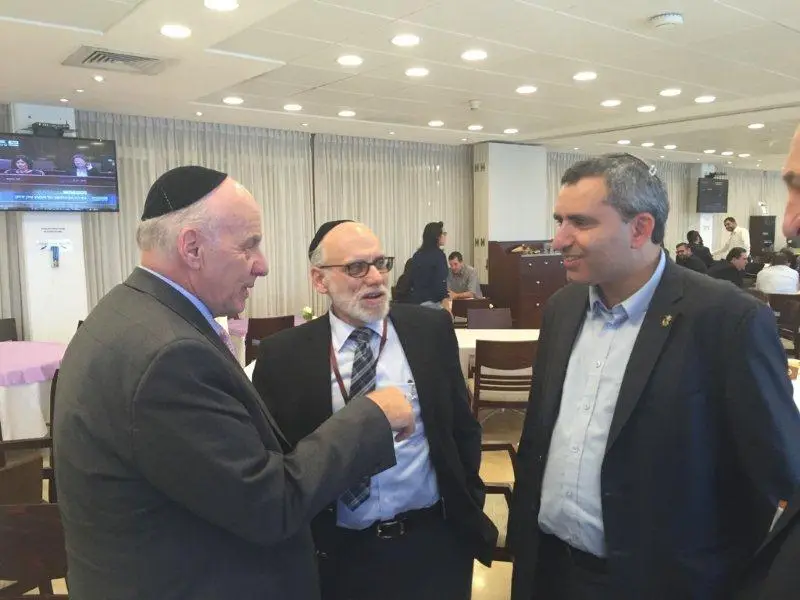 פגישה עם השר אלקנין