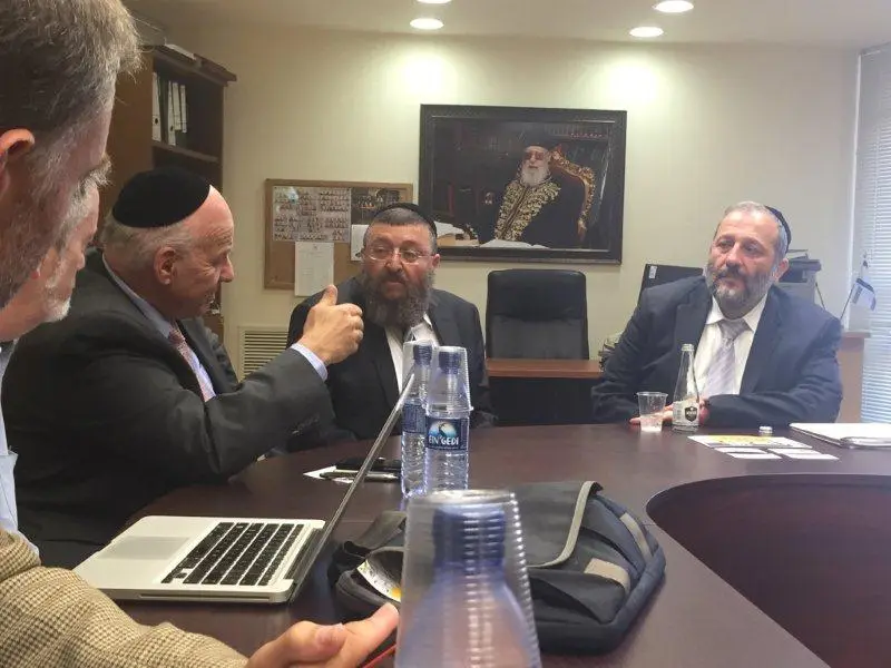 פגישה עם יור תנועת שס שר הכלכלה אריה דרעי