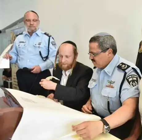 רוני אלשיך וקסברגר