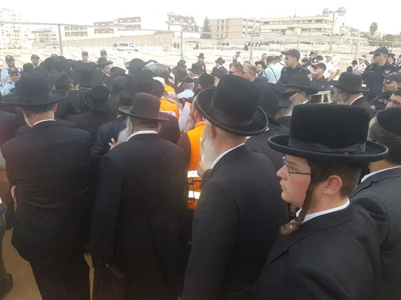 הקבורה 004