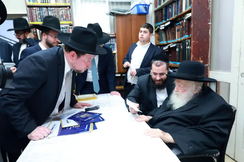 הרב ישיעהו סיני מראשי תוכנית חרדים בגוינט בקבלת ברכה