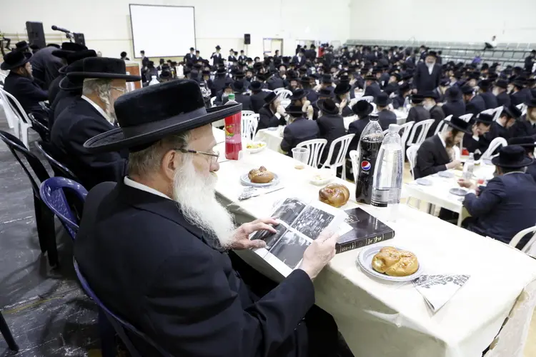 יארצייט ר' לייבל מינצברג צילום קובי הר צבי (6)