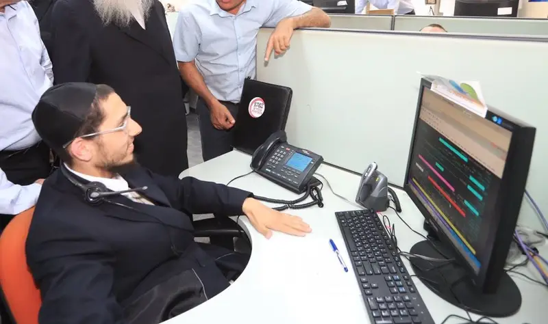 ליצמן חשמל חרדים עובדים