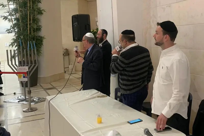 שניידר חנוכה תש''פ (5)