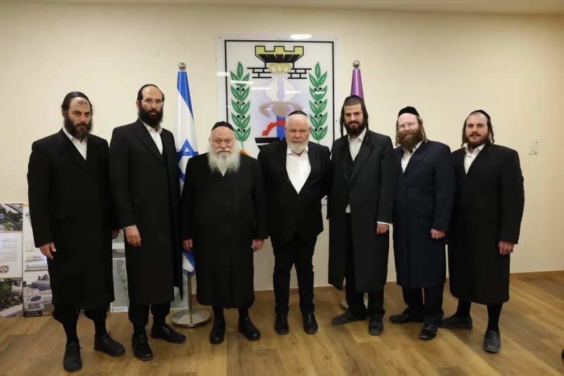 יצחק גולדקנופף אריאל זנדברג לע"מ ודוברות עיריית נוף הגליל