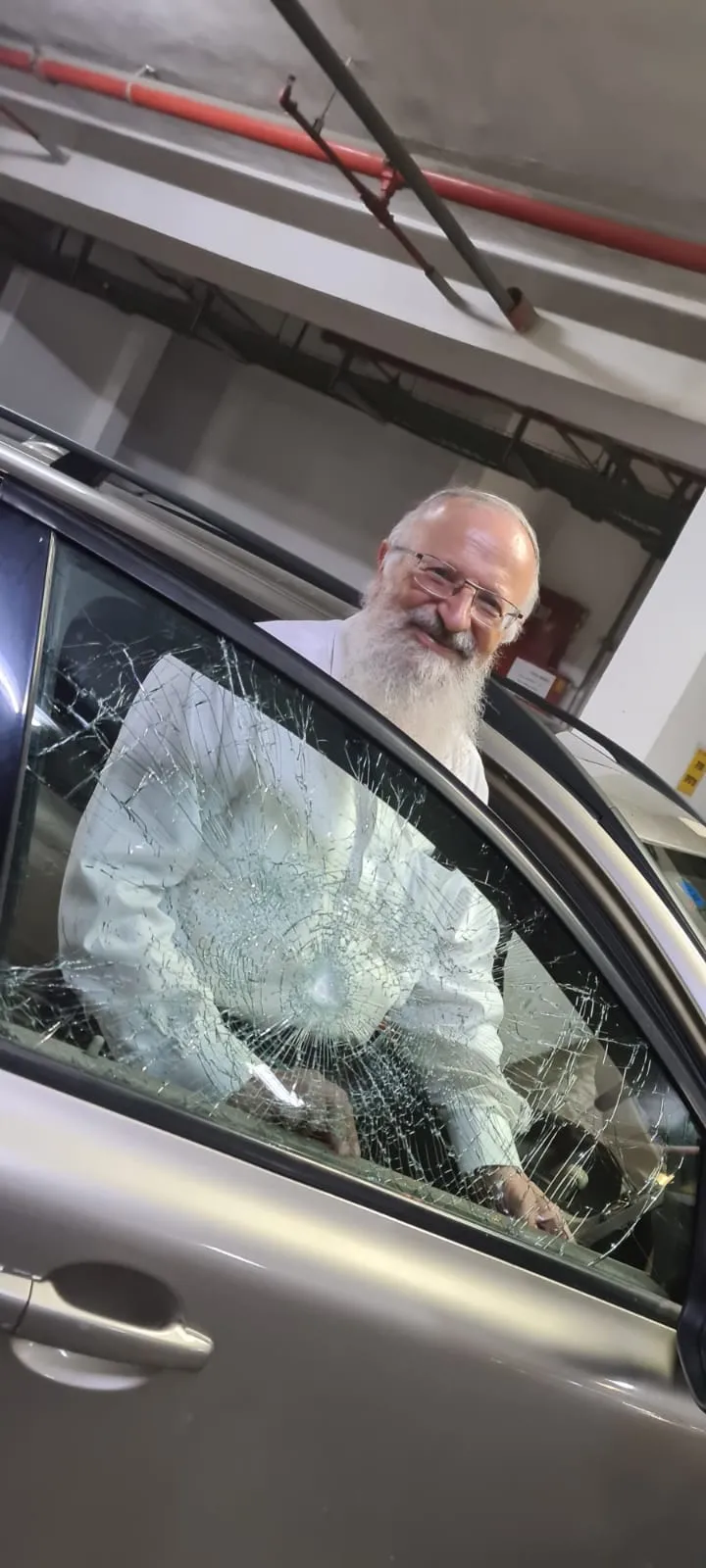 הרב שמואל אליהו יידוי אבנים