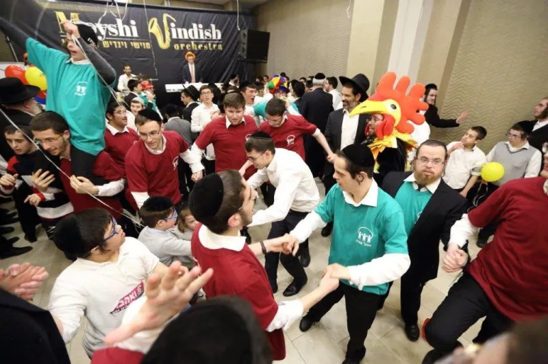 אם אתה משמח את שלי. מסיבת ראש חודש אדר עם הילדים המיוחדים צילום יעקב נחומי (13)