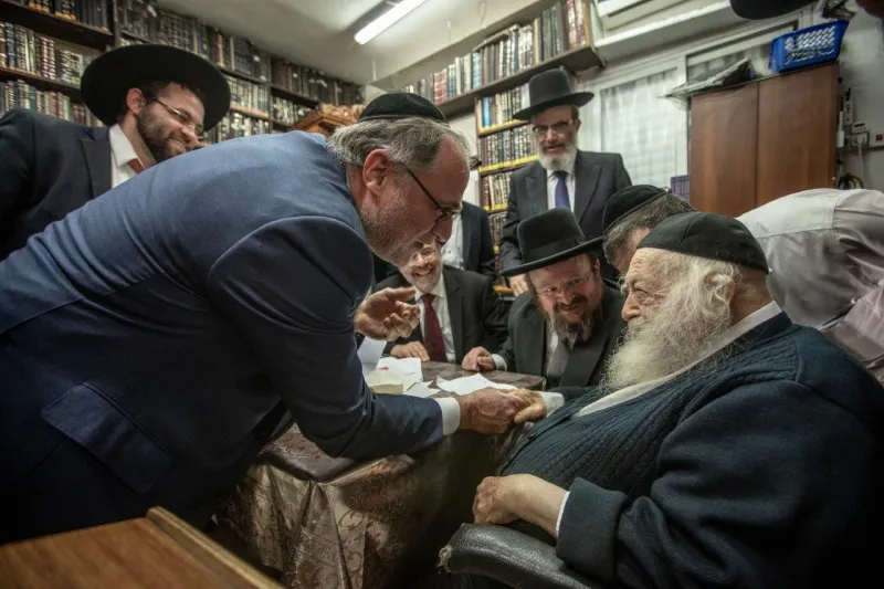 א (14)