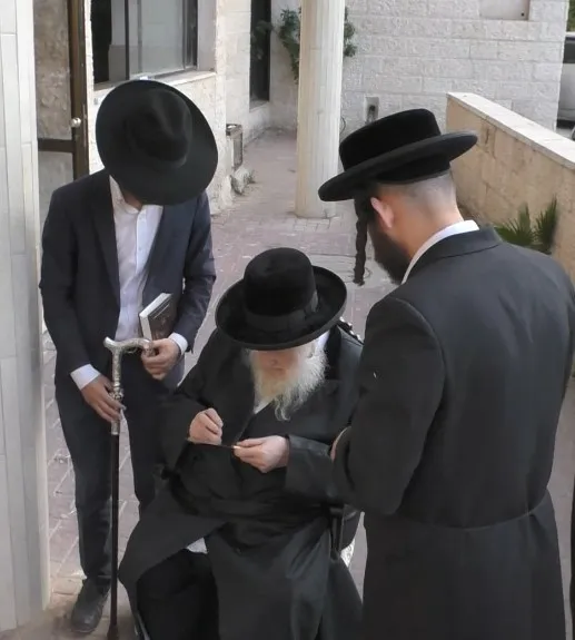 בבדיקת הסכין_1