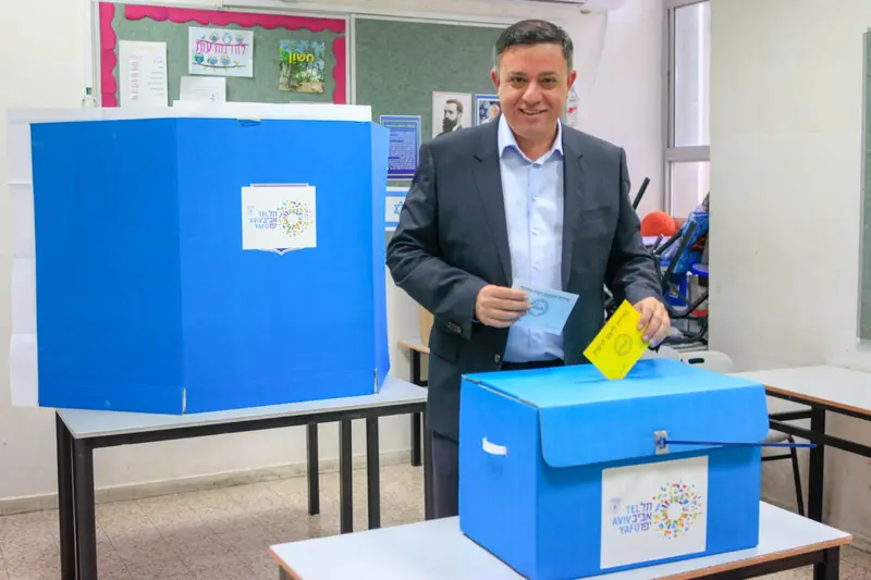 גבאי