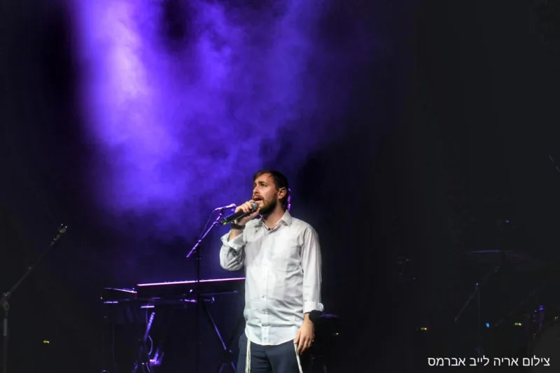הופעה ישי ריבו אסרו חג צילום אריה לייב אברמס' (16)
