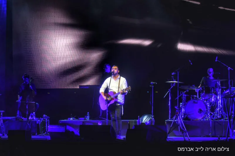 הופעה ישי ריבו אסרו חג צילום אריה לייב אברמס' (19)
