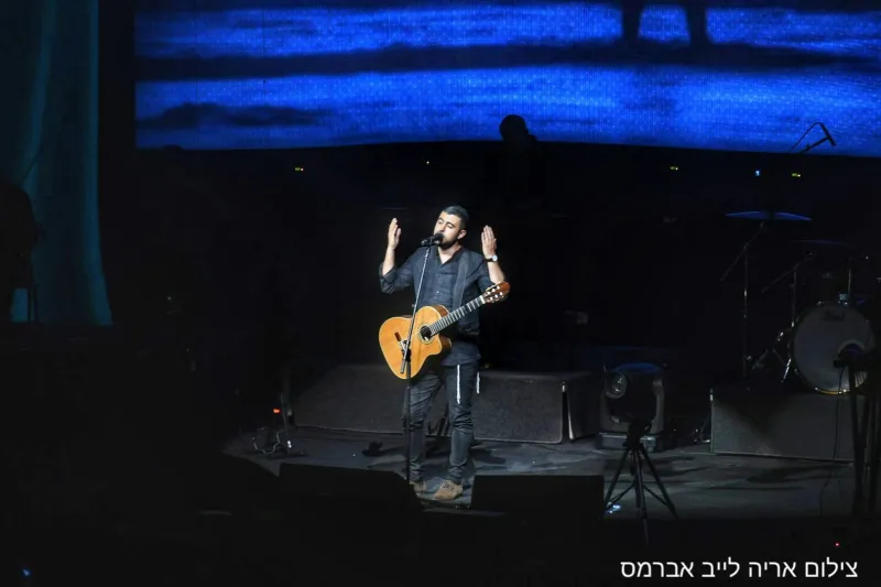 הופעה ישי ריבו אסרו חג צילום אריה לייב אברמס' (5)
