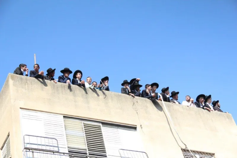 הלוויית ר' ניסים קרליץ צילום דוד קשת (14)