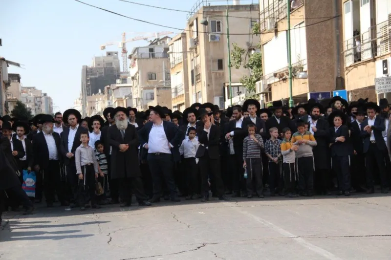 הלוויית ר' ניסים קרליץ צילום דוד קשת (17)