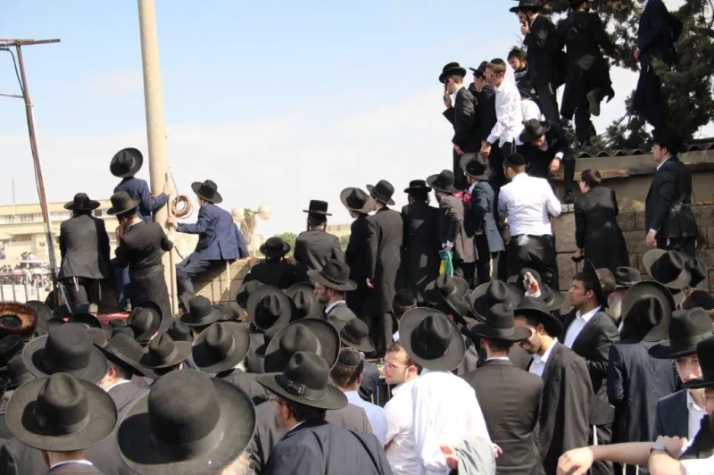 הלוויית ר' ניסים קרליץ צילום דוד קשת (29)