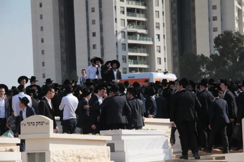 הלוויית ר' ניסים קרליץ צילום דוד קשת (35)