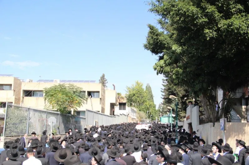 הלוויית ר' ניסים קרליץ צילום דוד קשת (4)