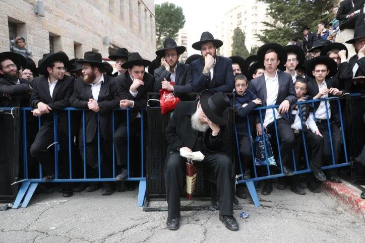 הלווית הרב אויערבאך