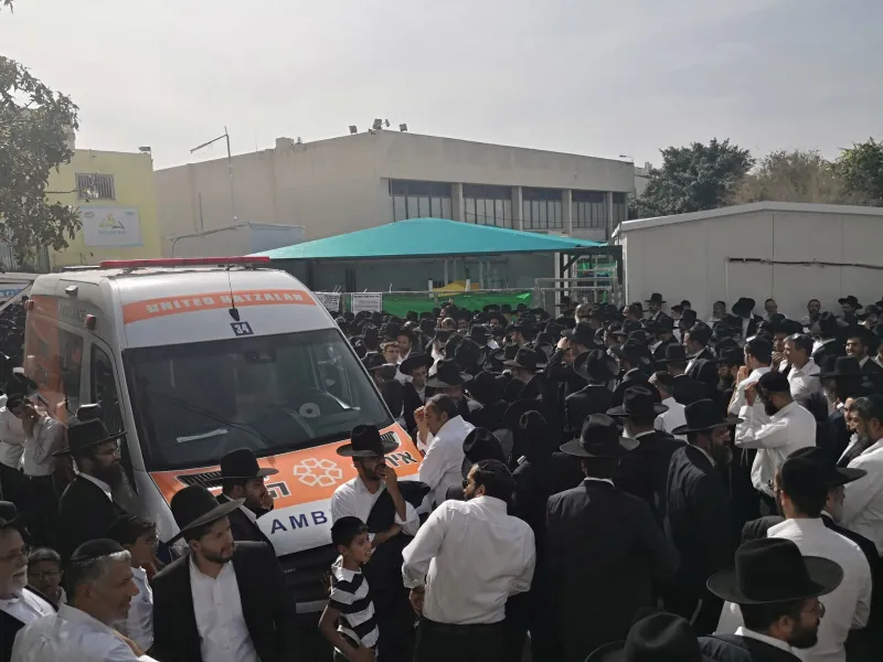 הלווית הרב קורח 01