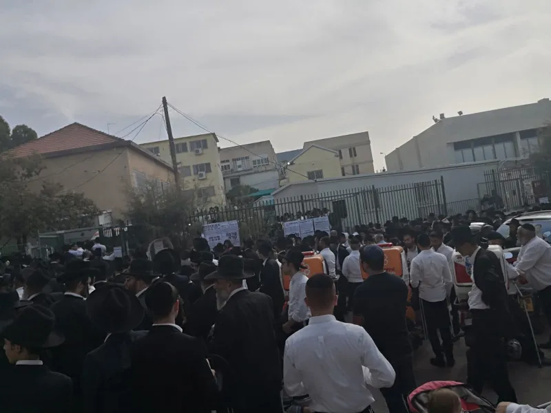 הלווית הרב קורח 05