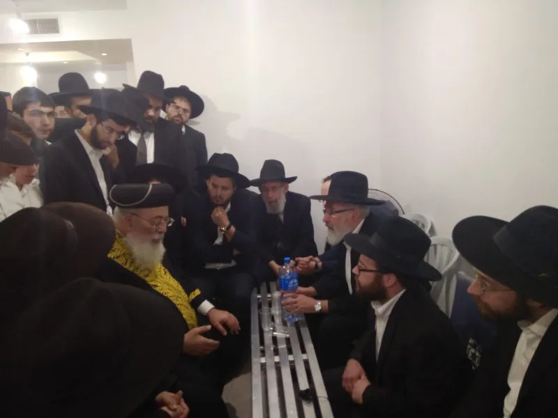 הרב עמאר ואב משפחת גינזבורג