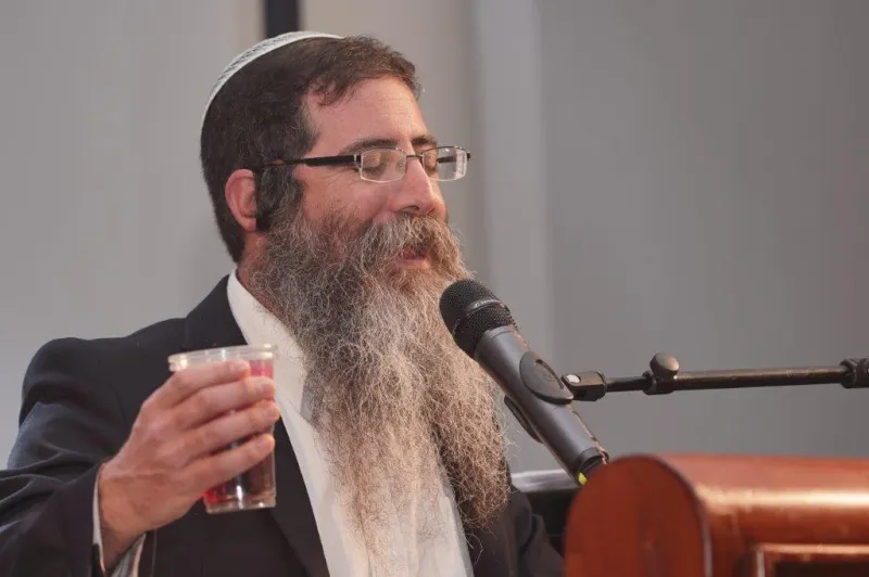 התוועדות ט''ו בשבט הרב יוסיפון צילום הלל מאיר (3)