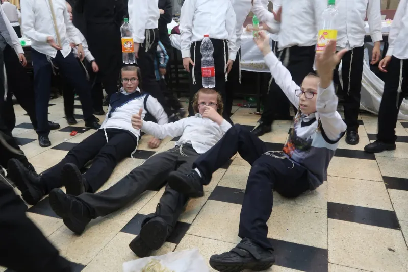 חלוקת פרסים ברסלב ילדים צילום משה מרקוביץ (13)