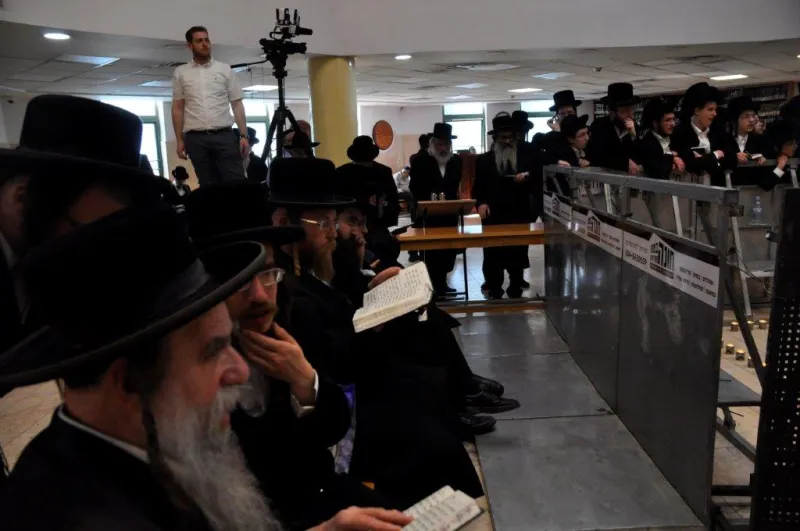 לווית האדמו''ר מקאליב צילום אלקנה קליין (2)