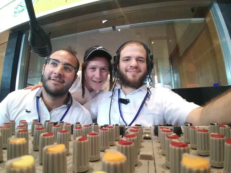 מנדי ומיישי אלקנה