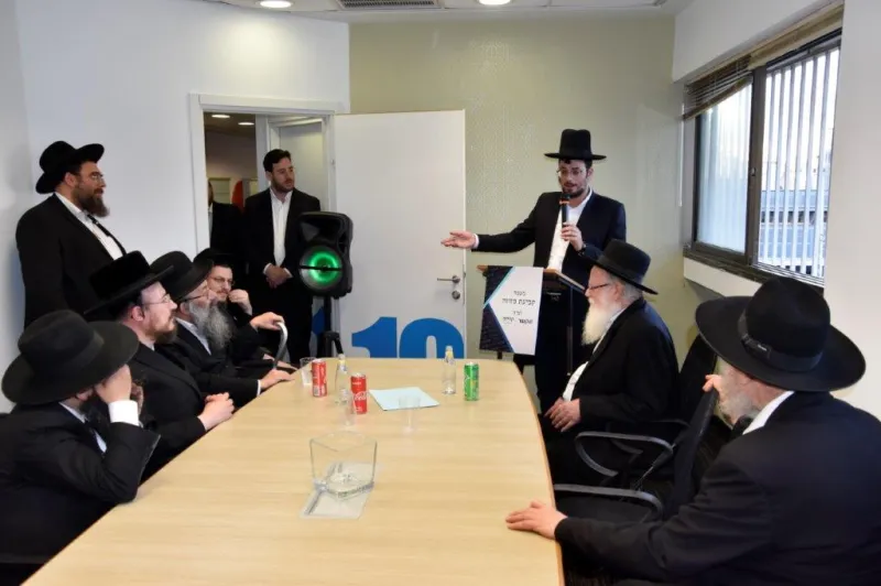 משרדי קהילות צילום בחזית (1)